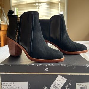 NIB Matt Bernson Women's Stylish Ankle Booties
